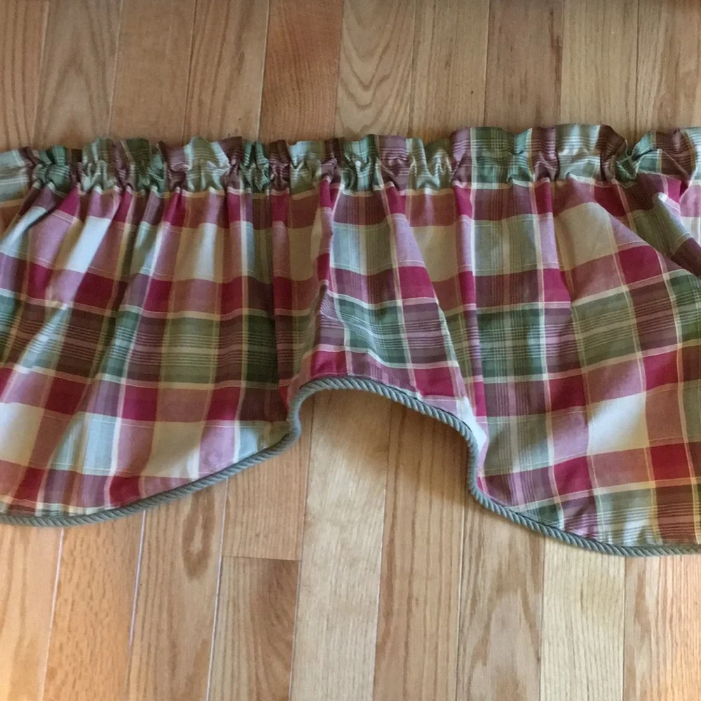 Hand Crafted cranberry green